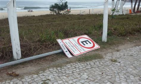 Placas De Estacionamento Exclusivo Para Idosos E Deficientes Somem Da