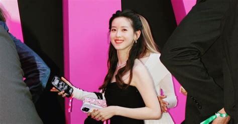 BXH trường có nhiều cựu sinh viên là tỷ phú nhất Trung Quốc được công bố hot girl trà sữa đưa