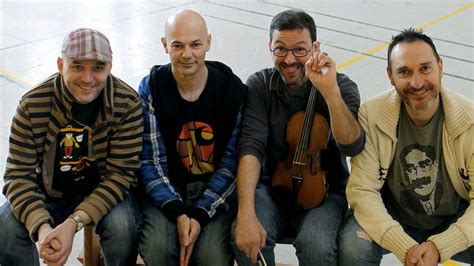 Celtas Cortos Celebra Sus A Os Dando Una Clase En Un Instituto De Madrid