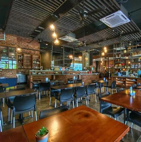 Western and Local Fusion Cuisines Restaurant In Cyberjaya - Giggles ...