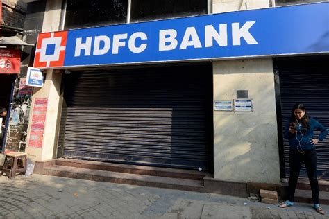 Hdfc Hdfc Announces Merger With Hdfc Bank Shares Surge