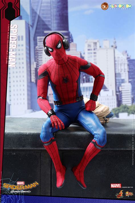 Hot Toys Mms Spider Man Homecoming Th Scale Spider Man Collectible Figure