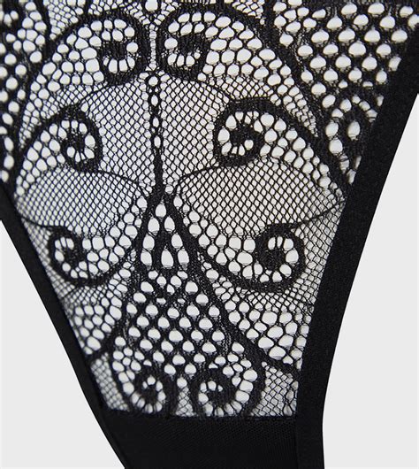 Buy Trendyol Lace Piping Detailed Capless Lingerie Set In Black Thstreet Uae