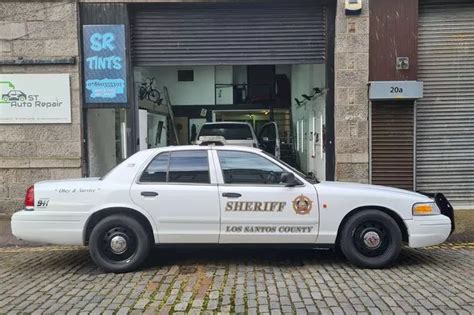 Grand Theft Auto Police Cruiser Gets Spruce Up At Aberdeen Car Mod