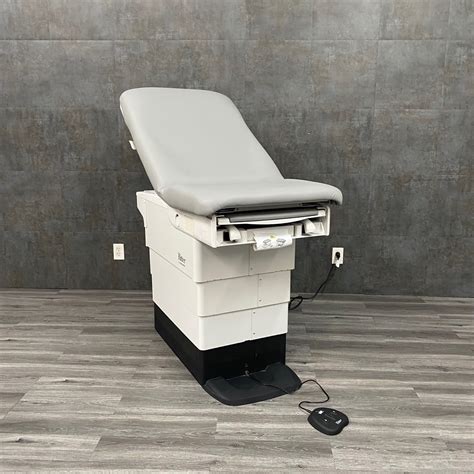Ritter 224 Barrier-Free Examination Power Exam Table