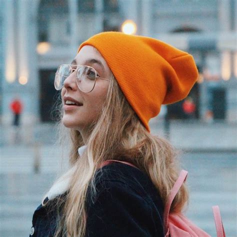 Emma Chamberlain Age, Height, Boyfriend, Net Worth & Pictures - 360dopes