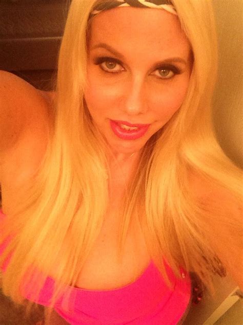 Karen Fisher Im The Ultimate MILF Detroit12 11 15 On Twitter All Dressed For Party In Pink