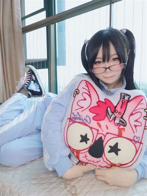 Yaoyaoqwq Yaoyao W Hiding Bikini