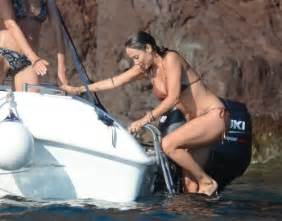 Natalie Imbruglia Bikini On Boat On Holiday In Sicily HQ Phun Org Forum