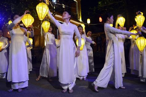 Hoi An Lantern Festival – Central Vietnam Guide