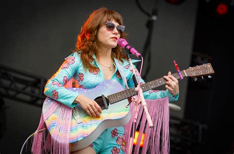Jenny Lewis Hot