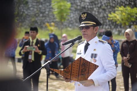 Upacara Hari Otda Dan Hardiknas Pj Bupati Tekankan Pengembangan