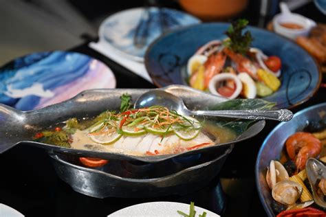台南美食推薦。天馬星空餐酒館 Bistro Tian Ma Xing Kong｜龍蝦拼盤、飛飛摩天輪、生日試管酒、生日優惠餐廳推薦！ 快樂