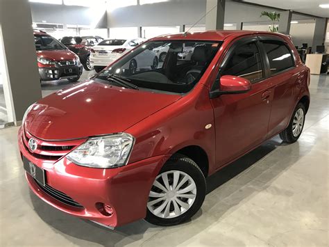 Toyota Etios Xs Flex V P Mec Flex Portas C Mbio Manual Em