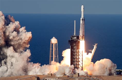 Spacexs Falcon Heavy Conducts First Commercial Flight Business Insider