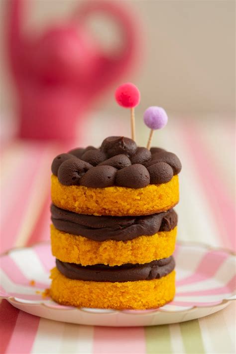 Mini Naked Cake De Cenoura Chocolate Gheelivery Ghee Banqueteria