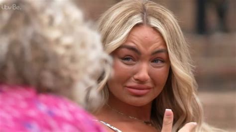 Towie S Ella Rae Wise Labelled So Hot In Sizzling Bikini After Callum Izzard Split Ok Magazine