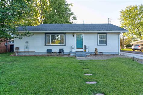 1311 S Third Street, Boonville, IN 47601 - MLS# 202544066 | CENTURY 21