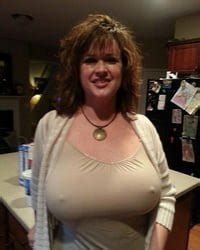 Mature Sexy Milfs Going Braless Porn Pictures Xxx Photos Sex Images Pictoa