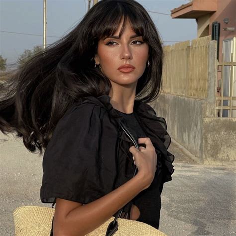 Black Hair Bangs Long Hair With Bangs Dark Brunette Hair Dark Hair Retro Hairstyles