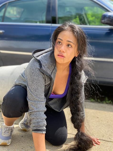 Hot Sexy Lily Mariye Bikini Pics