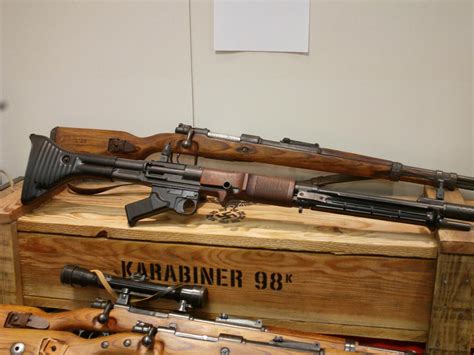 FG-42 by DeSynchronizer on DeviantArt