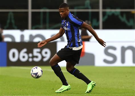 Denzel Dumfries Opens Up About Inter Milan Future