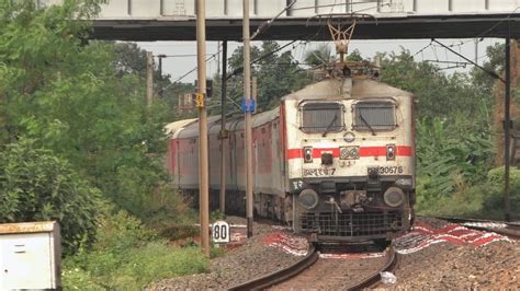 WAP 5 WAP 7 FASTEST AGGRESSIVE PASSENGER LOCOMOTIVE HAULING