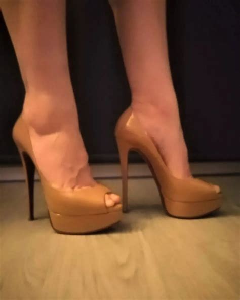 Louboutin Heels Nude Pics Xhamster