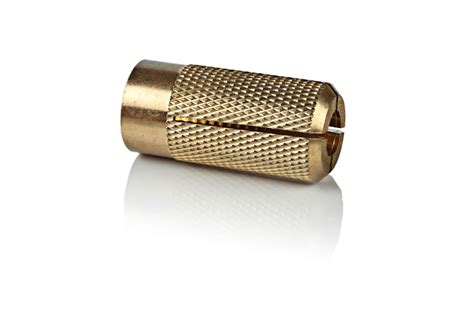 Латунный анкер M5x6.5x20 с внутренней метрической резьбой от компании ...