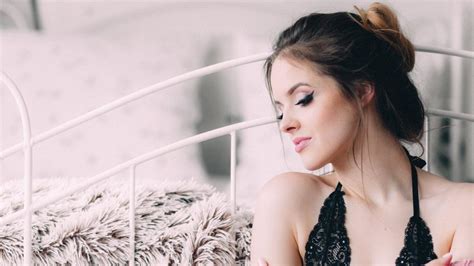 Dinge jedes Mädchen vor dem Sex macht