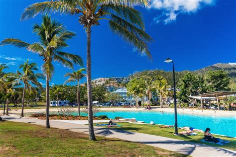 AIRLIE BEACH, AUS - SEPT 20 2017: Hot Day the Lagoon in Airlie B ...