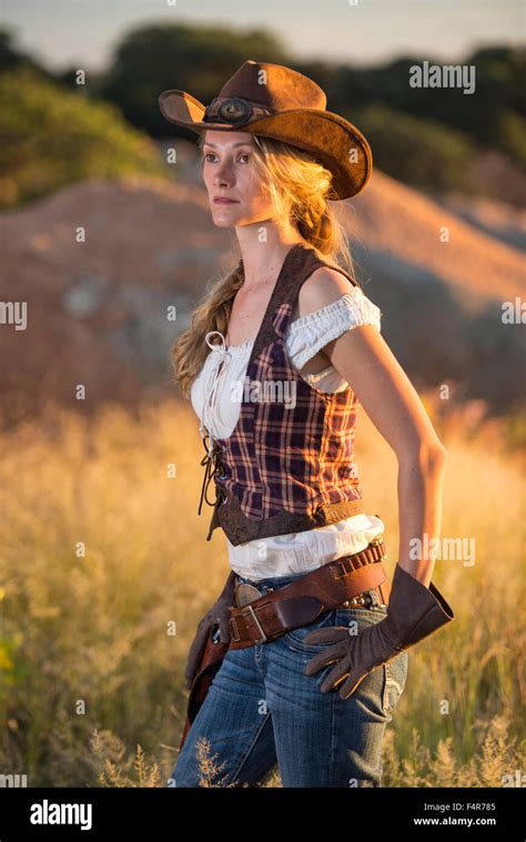 Blonde Cowgirl Hi Res Stock Photography And Images Alamy