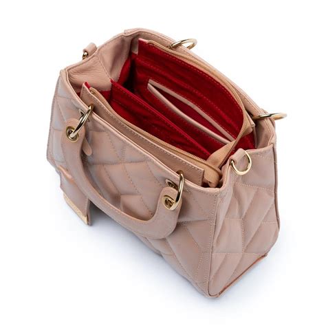 BOLSA COURO LEGÍTIMO MATELASSÊ ESPECIAL MÉDIA NUDE Bege