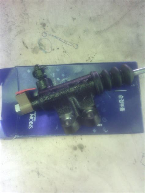 Рабочий цилиндр сцепления 2 — Hyundai Porter (3G), 2,5 л, 2007 года ...