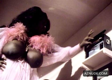 BENEATH THE VALLEY OF THE ULTRA VIXENS NUDE SCENES AZNude