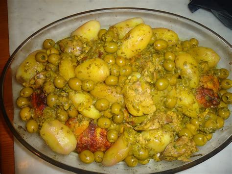 tajine de poulet aux olives  aux pommes de terres cuisine de aziza