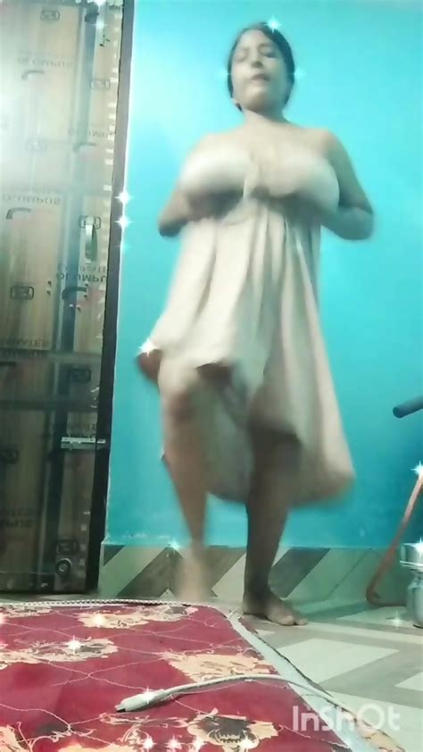 Hot Ig Married Milf Supriyasin Flashing