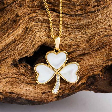 14kt Gold Vermeil Mother Of Pearl Irish Shamrock Necklace