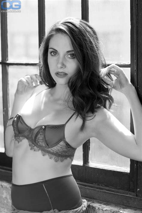 Alison Brie Nude Pictures Onlyfans Leaks Playboy Photos Sex Scene Uncensored