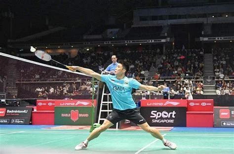 Defiant Loh Kean Yew Through To Singapore Badminton Open Round Of 16