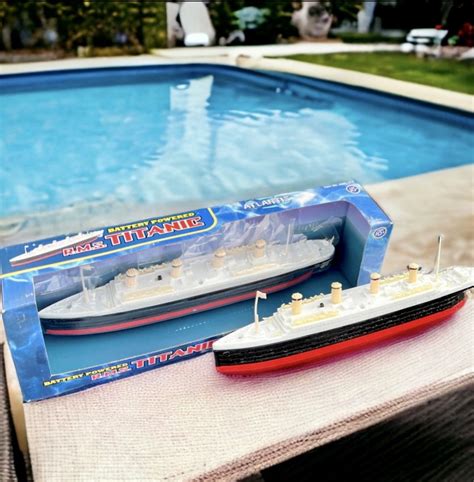 Sunken Titanic Model