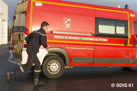 Une Maison D Truite Par Le Feu R Malard En Perche