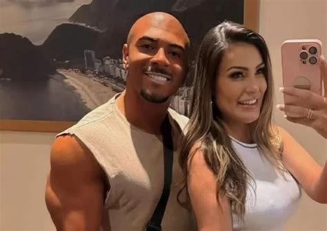 Andressa Urach Faz Contrato De Namoro Ator Porn