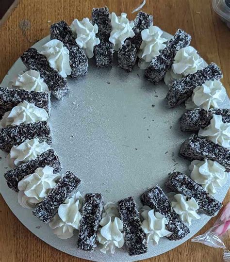 Diy Christmas Lamington Wreath Diy Party Central