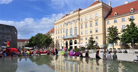 Музейный квартал (Museums Quartier), Вена — фотография, размер: 4256x2240
