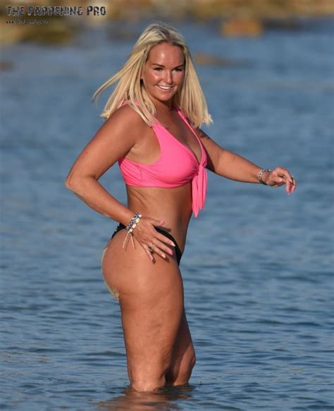 Jennifer Ellison Exposed Her Ass In Bikini On The Beach Photos The Fappening