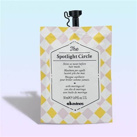 The Spotlight Circle - The Colour Bar by Lorena
