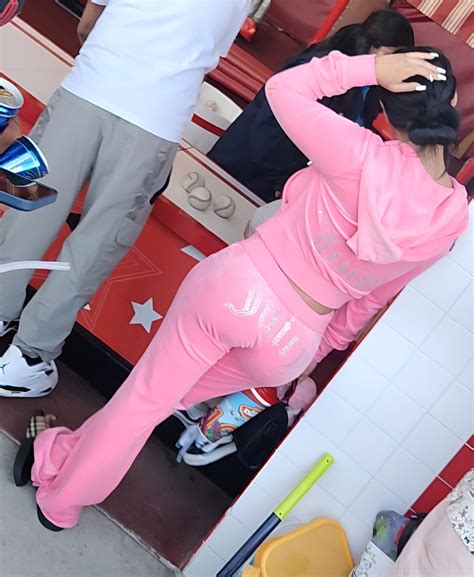 Bubble Butt Latina Milf Spandex Leggings Yoga Pants Forum