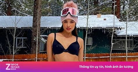 Ph M H Ng Di N Bikini Khi I Tr T Tuy T I S Ng Sao Znews Vn